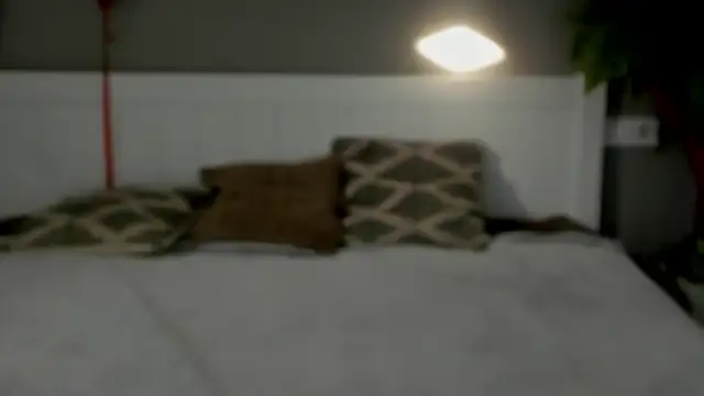 MagicPeachh  online show from 17, 3, 2025