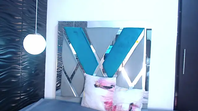 Victoria Coleman online show from 1, 10, 2025