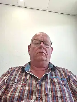 andrejoyfull64 online show from 29, 6, 2026