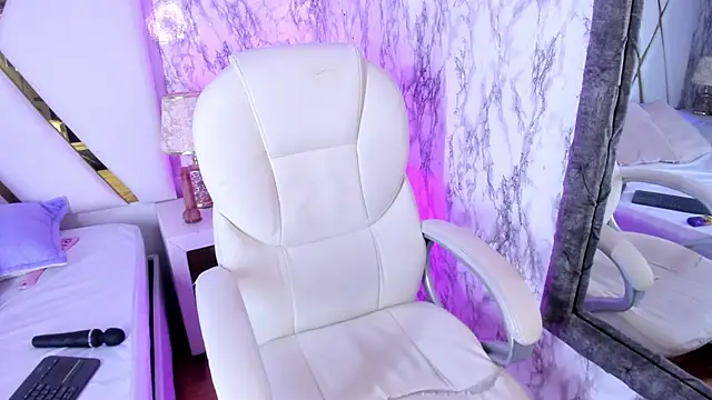 SARAHROSSET online show from 19, 2, 2025