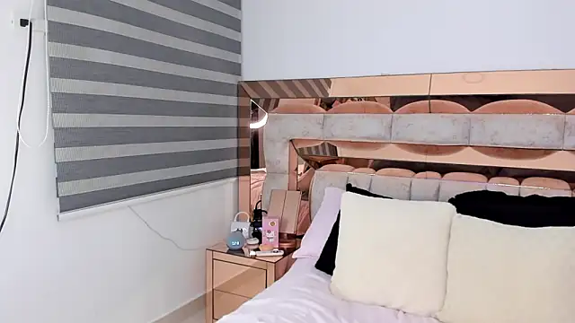 CamiiLovers online show from 4, 10, 2025