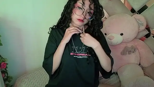CherieCurl online show from 25, 5, 2026