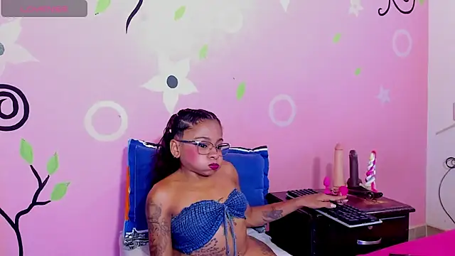 Lauren Hills069 online show from 1, 6, 2026