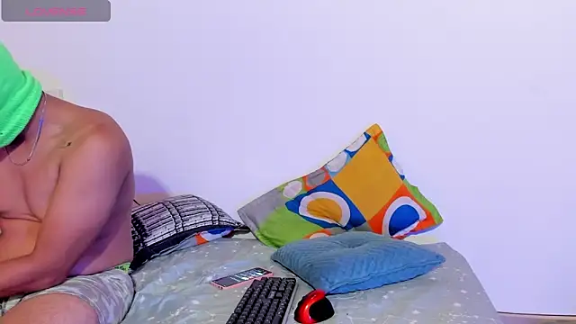 Lauren Hills069 online show from 18, 2, 2025