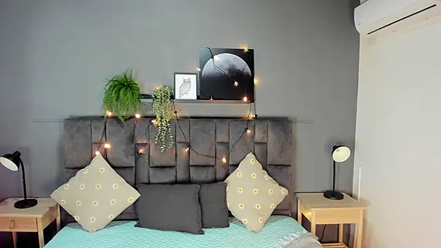 Snapshot of LilithSmith_ chatting on 15, 11, 2025 LilithSmith online show from 15, 11, 2025