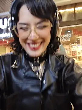 taaylor33 online show from 15, 5, 2026