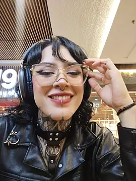 taaylor33 online show from 15, 5, 2026