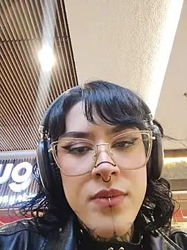 taaylor33 online show from 16, 5, 2026