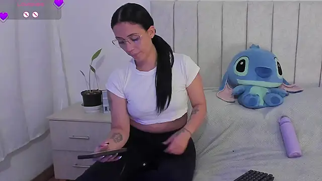 anny roberts online show from 26, 11, 2025