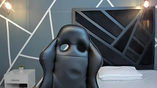 Johan Williams 07 online show from 7, 12, 2024