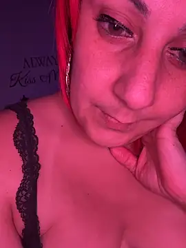 Snapshot of DeeLight124 chatting on 3, 2, 2026 DeeLight124 online show from 3, 2, 2026