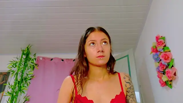 Snapshot of scarlet-jonesx chatting on 7, 2, 2026 scarlet-jonesx online show from 7, 2, 2026