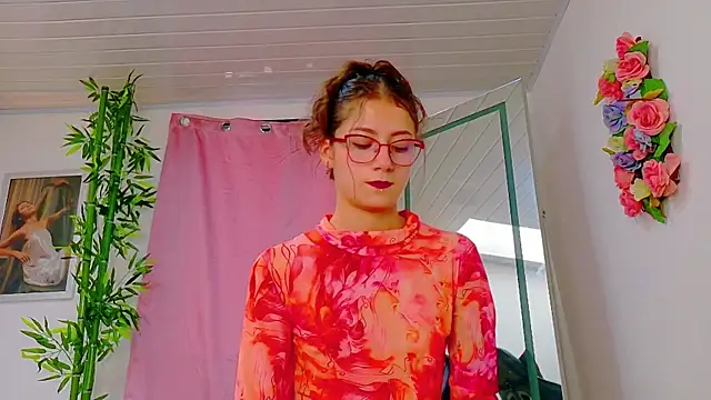 Snapshot of scarlet-jonesx chatting on 23, 2, 2026 scarlet-jonesx online show from 23, 2, 2026