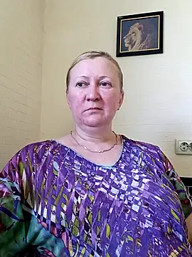 blondyaguar online show from 27, 7, 2026