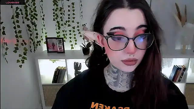 Dixi Pixi  online show from 11, 10, 2025