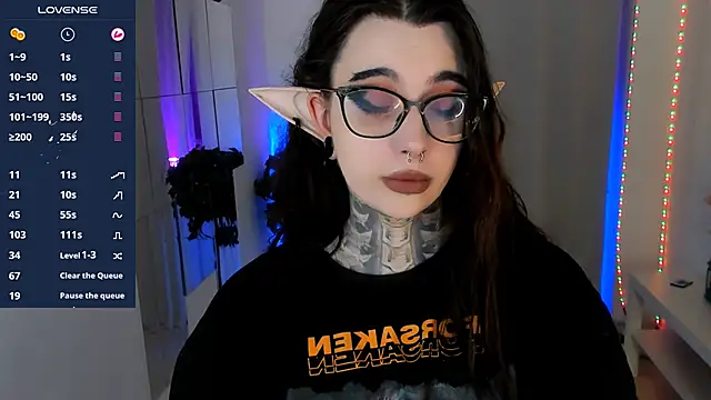 Dixi Pixi  online show from 16, 10, 2025