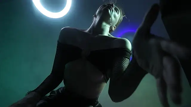 ginger hugs online show from 11, 3, 2025