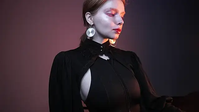 ginger hugs online show from 12, 3, 2025