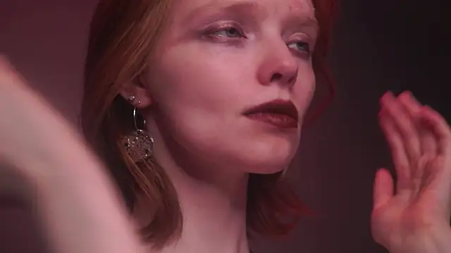 ginger hugs online show from 25, 9, 2025