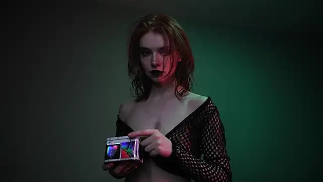 ginger hugs online show from 23, 4, 2026