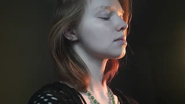 ginger hugs online show from 25, 11, 2025