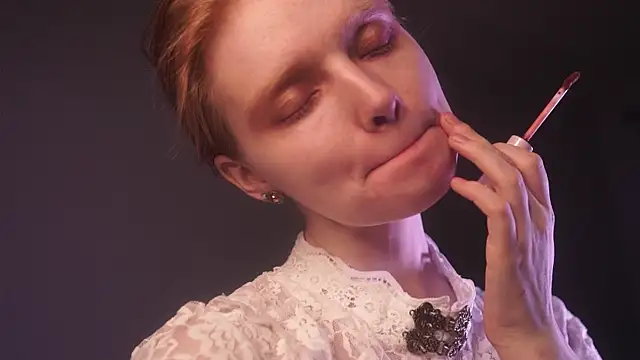 ginger hugs online show from 5, 10, 2025