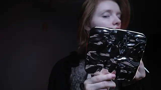 ginger hugs online show from 10, 11, 2025