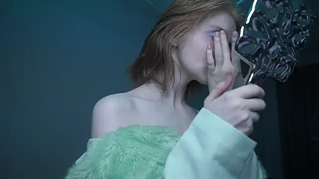 ginger hugs online show from 29, 10, 2025