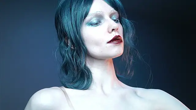 ginger hugs online show from 4, 4, 2026