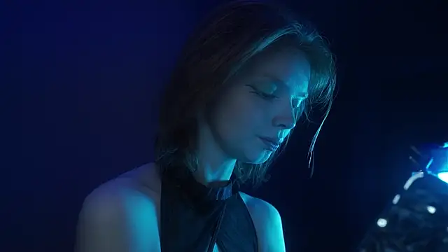 ginger hugs online show from 15, 10, 2025