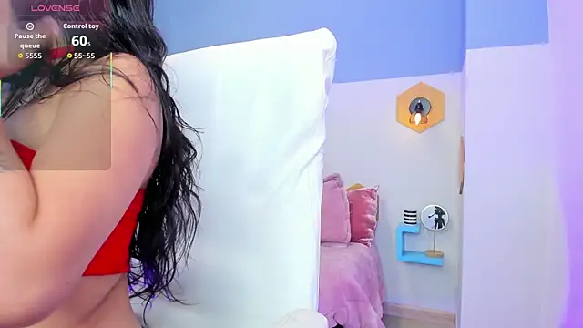 Chloe fischer  online show from 29, 9, 2025