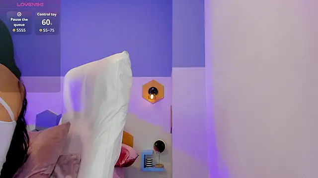 Chloe fischer  online show from 22, 3, 2026