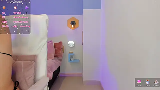 Chloe fischer  online show from 26, 3, 2026