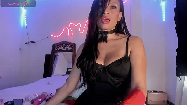 Snapshot of latinaStepmom chatting on 17, 7, 2026 latinaStepmom online show from 17, 7, 2026