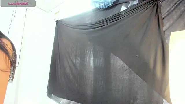 latinaStepmom online show from 15, 4, 2026