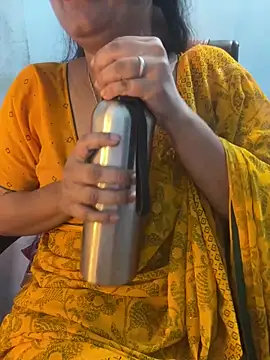 Spicy sari girl online show from 20, 5, 2026