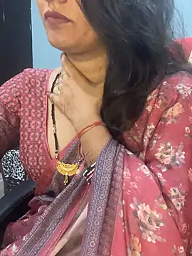 Snapshot of Spicy_sari_girl chatting on 28, 2, 2025 Spicy sari girl online show from 28, 2, 2025