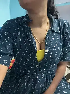 Snapshot of Spicy_sari_girl chatting on 9, 1, 2025 Spicy sari girl online show from 9, 1, 2025