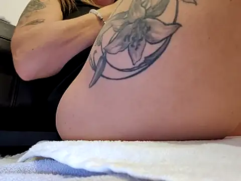 sweethotmilf888 online show from 13, 3, 2026