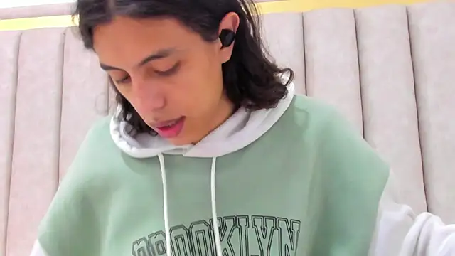 FreyaMoller online show from 31, 3, 2026