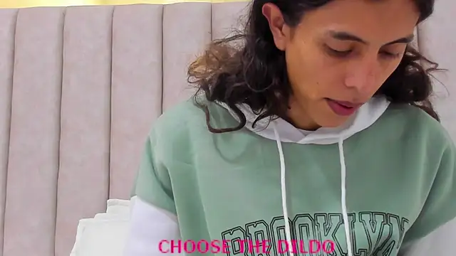 FreyaMoller online show from 19, 9, 2025