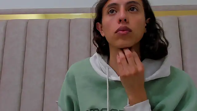 FreyaMoller online show from 24, 10, 2025