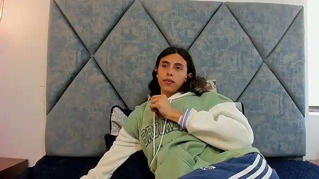 FreyaMoller online show from 3, 10, 2025