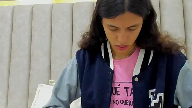 FreyaMoller online show from 20, 10, 2025