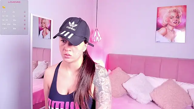 sophie alice  online show from 7, 10, 2025