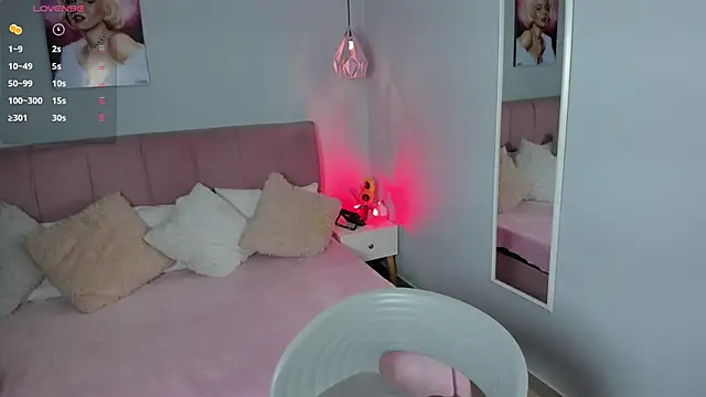 sophie alice  online show from 24, 9, 2025