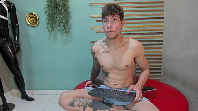 french sexx online show from 3, 11, 2025