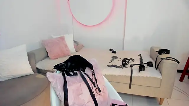 Snapshot of RACHEL_EV chatting on 27, 2, 2025 RACHEL EV online show from 27, 2, 2025