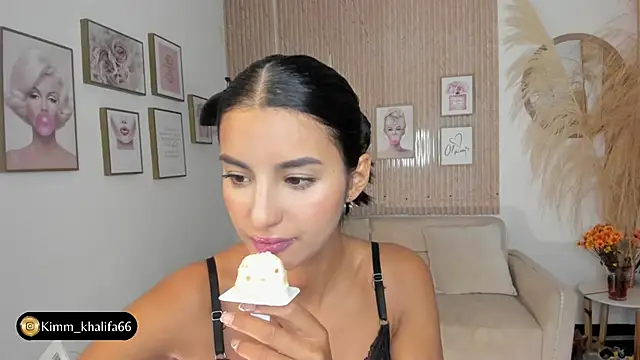 Kimm khalifa online show from 27, 2, 2025