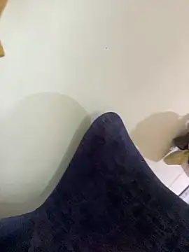 Milk chloe online show from 6, 3, 2025